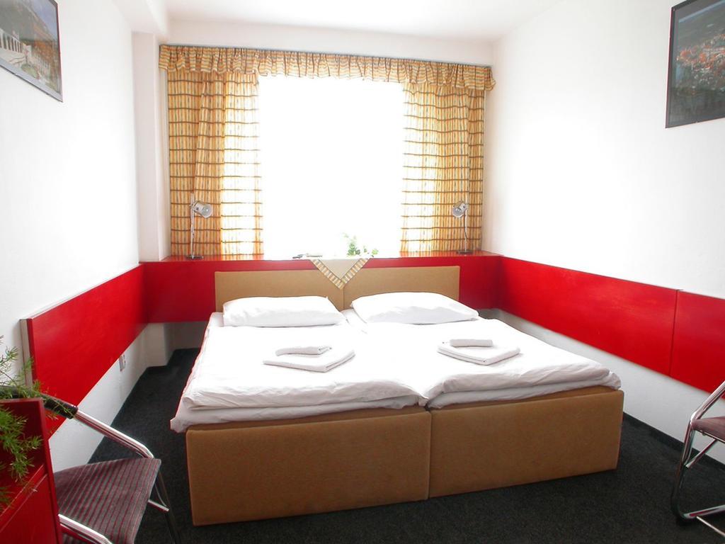 Hotel Slavia Πράγα Δωμάτιο φωτογραφία